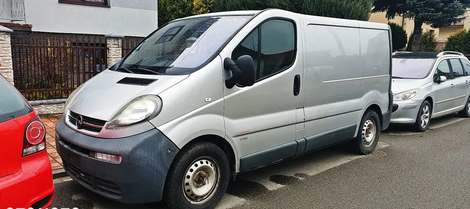 Opel Vivaro cena 15500 przebieg: 300001, rok produkcji 2003 z Nowy Targ małe 137